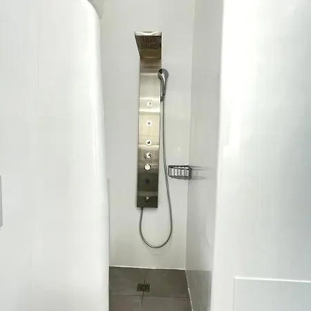 公寓 梅洛维里索酒店 *